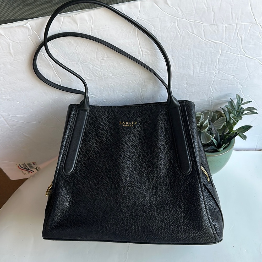 Radley London Baylis Road Medium Leather Zip Top Shoulder Bag In Black
